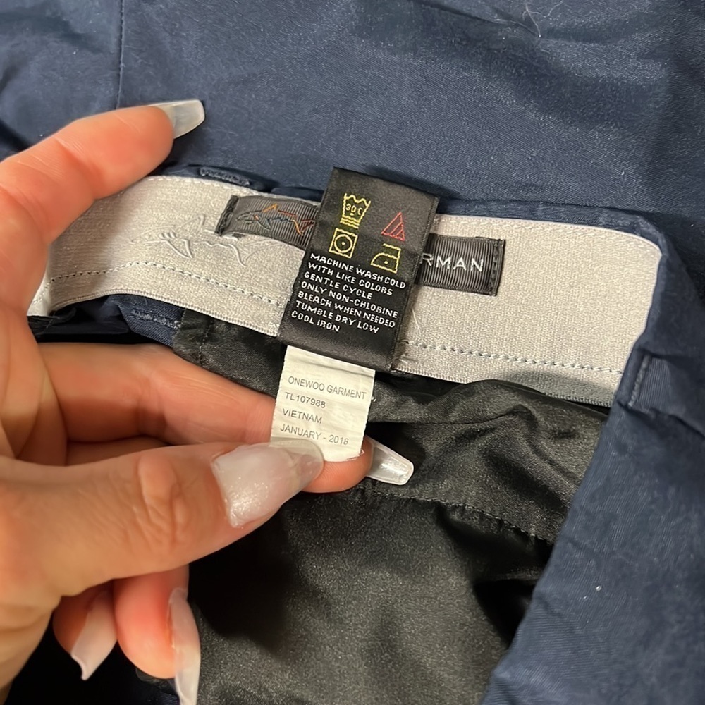 Greg Norman golf shorts | navy blue | size 34 - Picture 9 of 11
